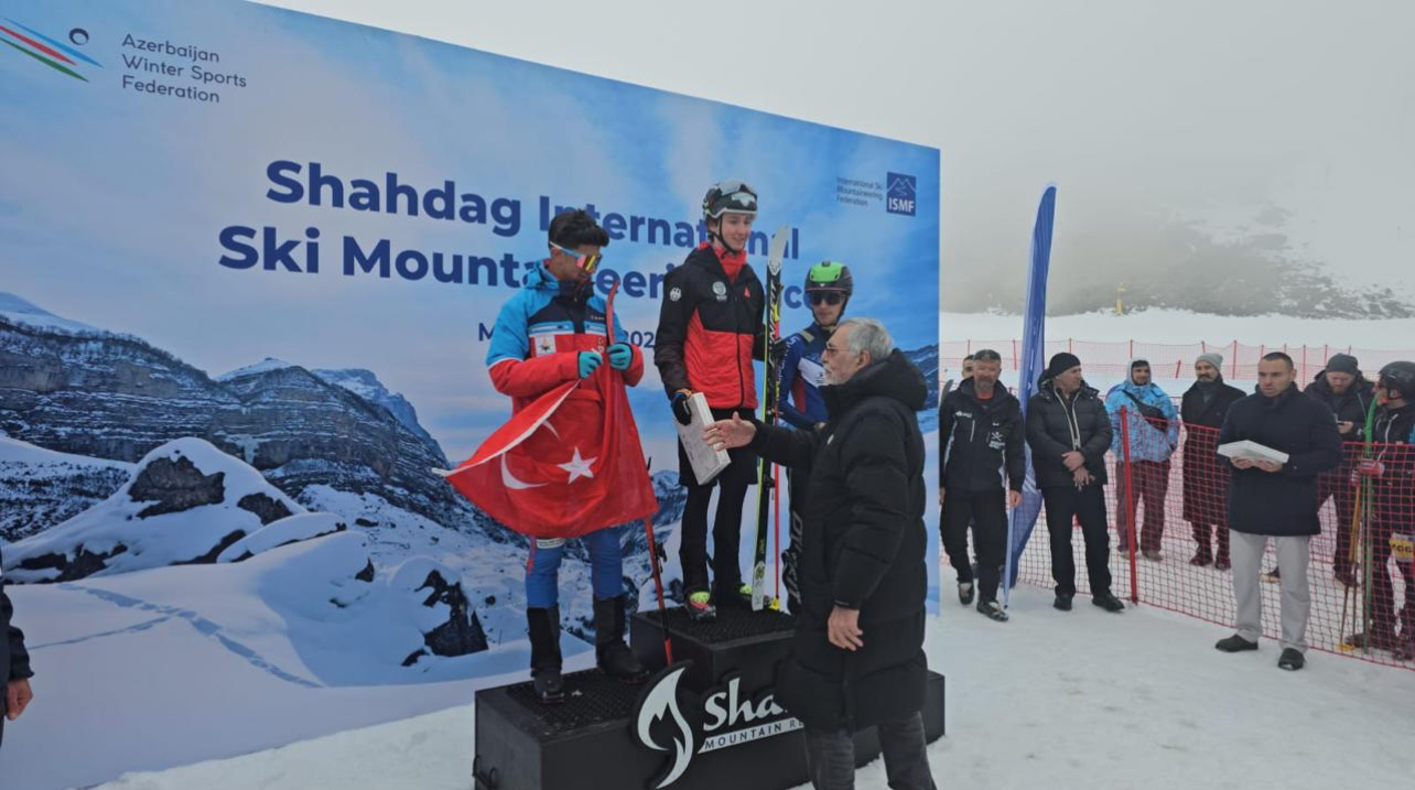 Azərbaycan idmançısı beynəlxalq xizək alpinizmi yarışının ilk günündə gümüş medal qazanıb